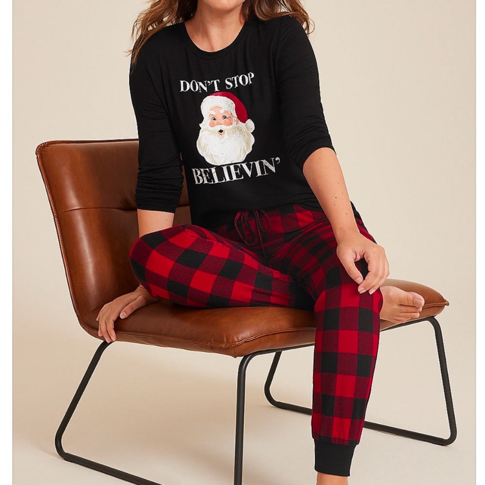 Maurice’s “Don’t Stop Believen Graphic Tee And Jogger Pajama Set”❤️🖤🎅🏻